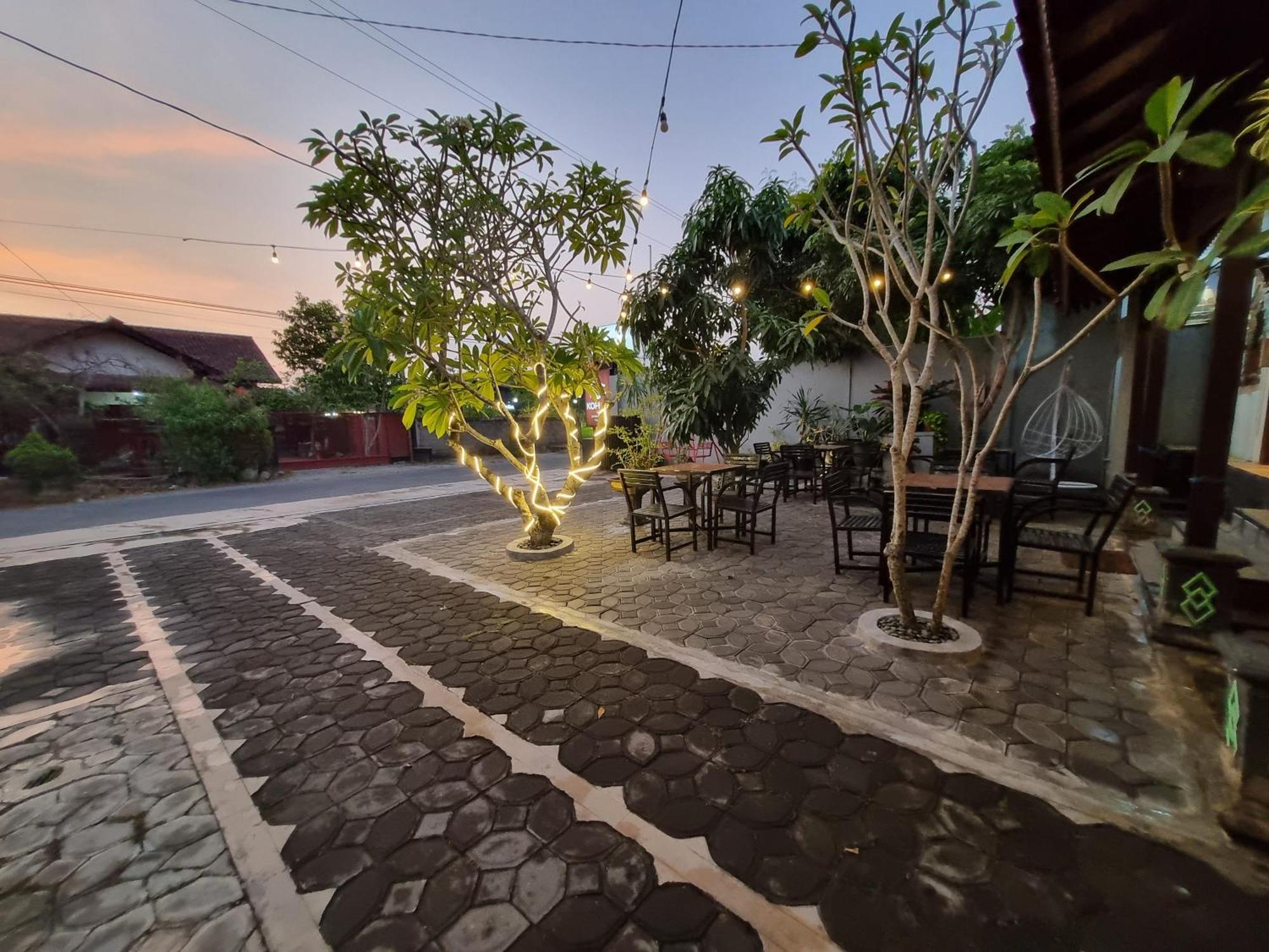 Omah Nayan Hotel Maguwo Exterior photo